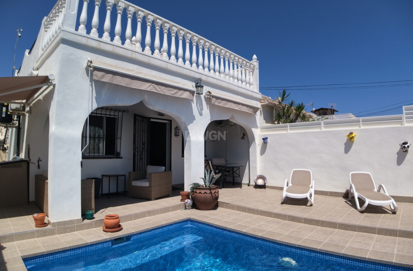 Odsprzedaż - Villa - Villamartin - Costa Blanca