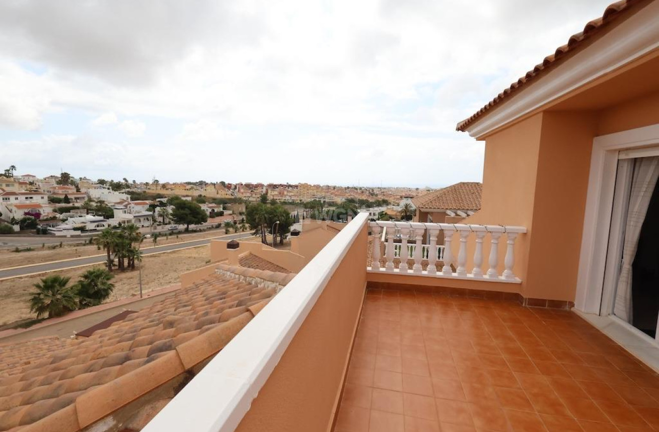 Odsprzedaż - Villa - San Miguel de Salinas - Inland