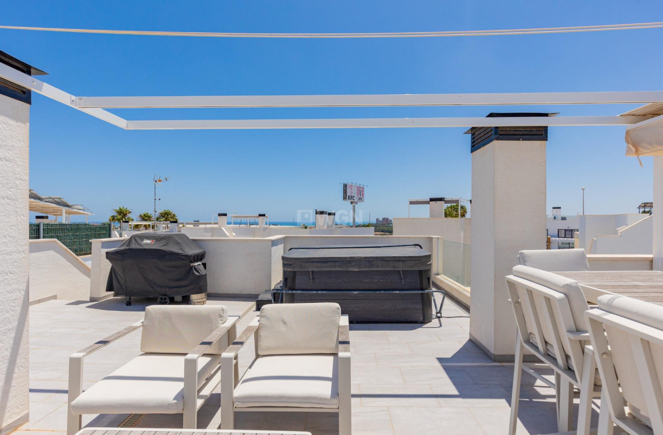 Odsprzedaż - Villa - Orihuela Costa - Lomas de Cabo Roig