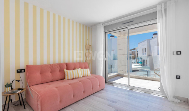 Odsprzedaż - Villa - Orihuela Costa - Lomas de Cabo Roig