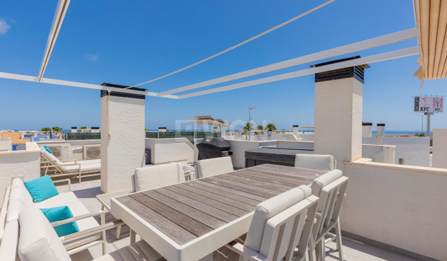 Odsprzedaż - Villa - Orihuela Costa - Lomas de Cabo Roig