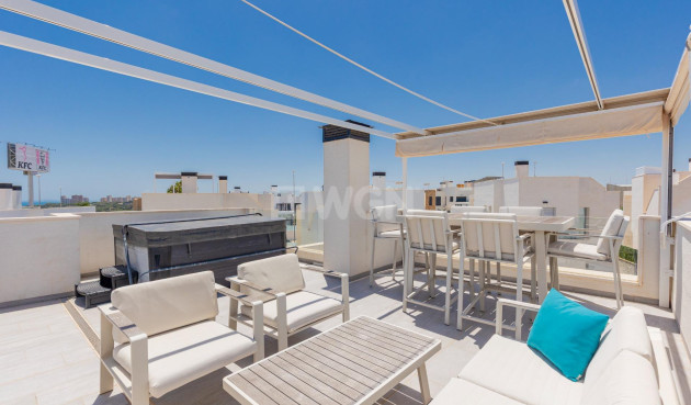 Odsprzedaż - Villa - Orihuela Costa - Lomas de Cabo Roig