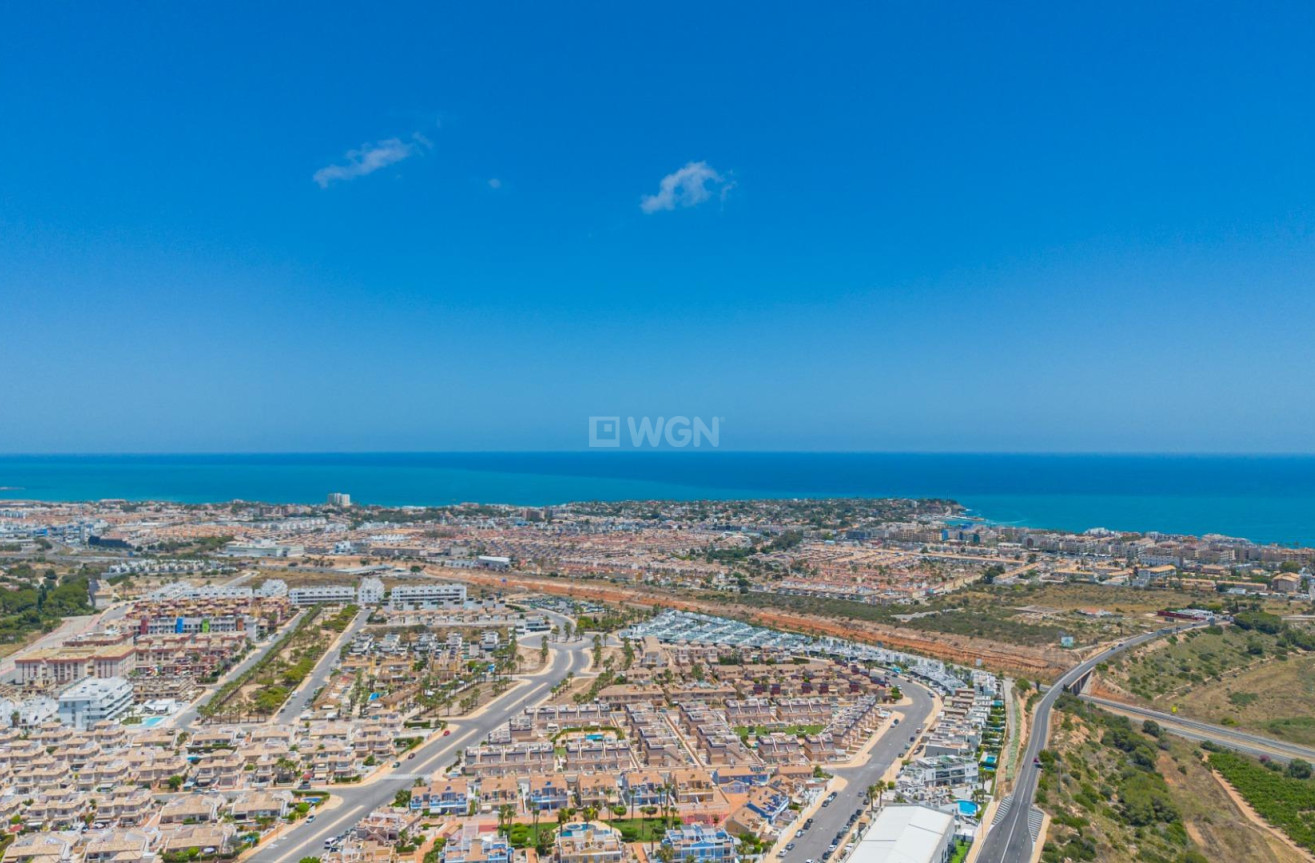 Odsprzedaż - Villa - Orihuela Costa - Lomas de Cabo Roig