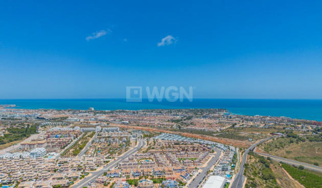 Odsprzedaż - Villa - Orihuela Costa - Lomas de Cabo Roig