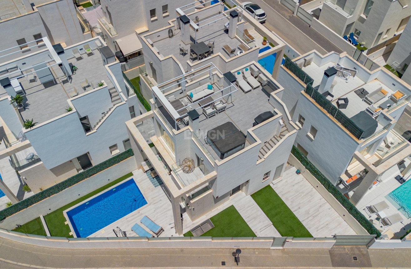 Odsprzedaż - Villa - Orihuela Costa - Lomas de Cabo Roig