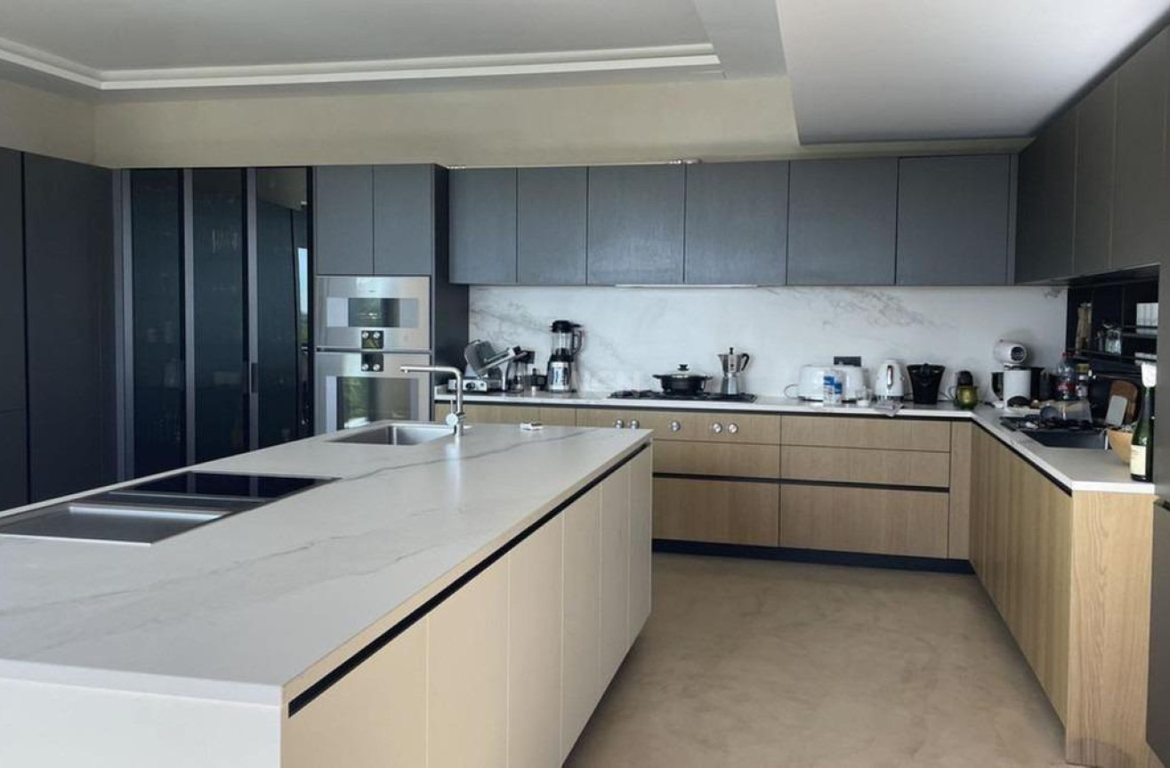 Resale - Villa - Benahavís - El Paraíso