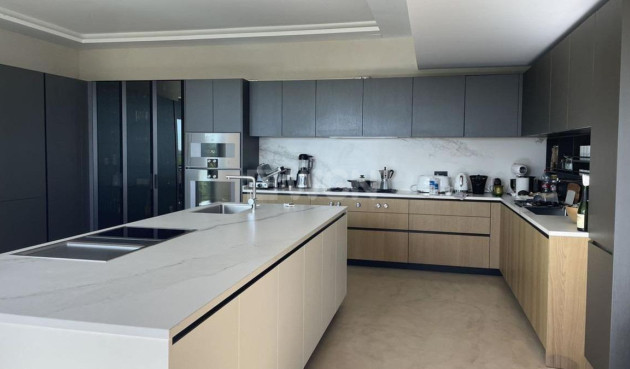 Resale - Villa - Benahavís - El Paraíso