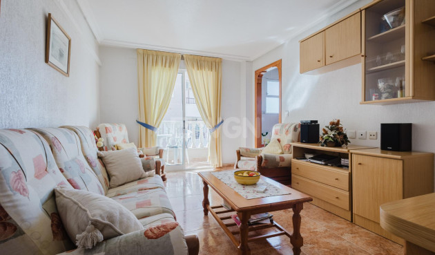 Odsprzedaż - Mieszkanie w bloku - Torrevieja - Costa Blanca