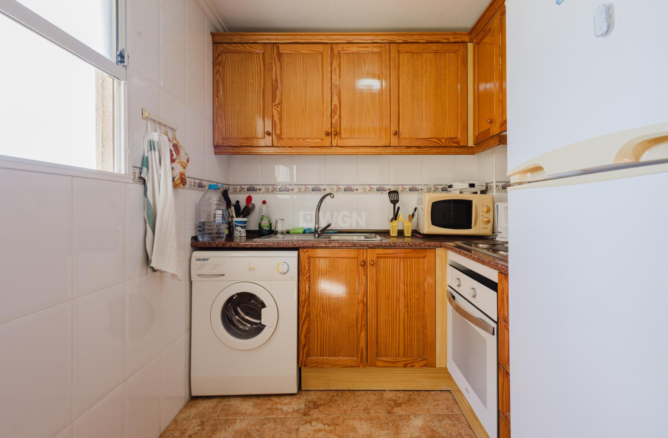 Odsprzedaż - Mieszkanie w bloku - Torrevieja - Costa Blanca