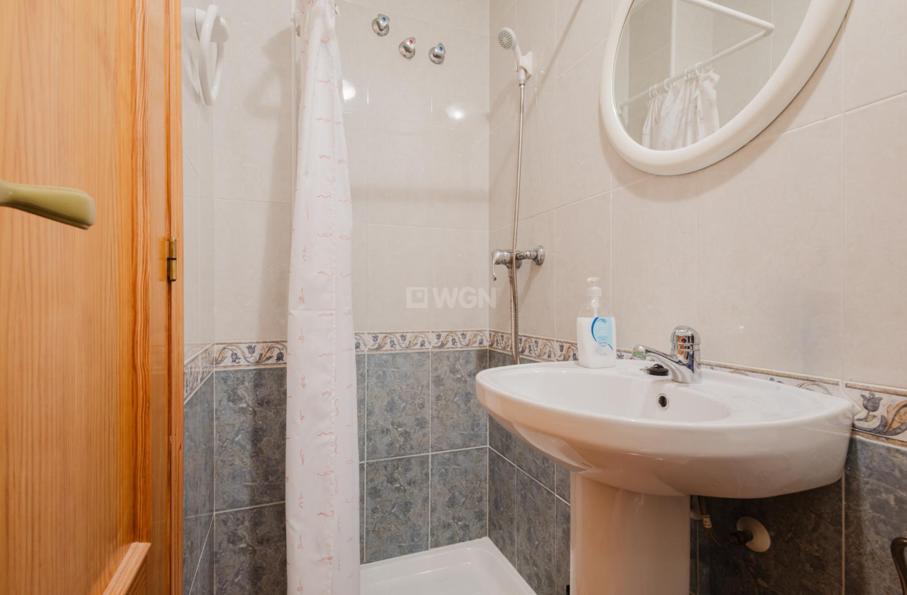 Odsprzedaż - Mieszkanie w bloku - Torrevieja - Costa Blanca