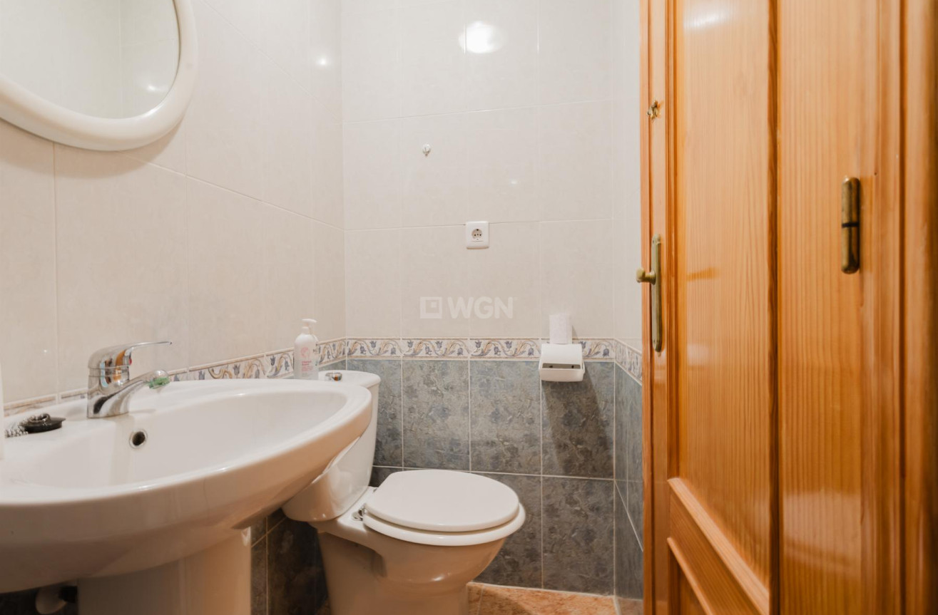 Odsprzedaż - Mieszkanie w bloku - Torrevieja - Costa Blanca