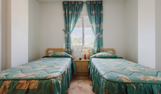 Odsprzedaż - Mieszkanie w bloku - Torrevieja - Costa Blanca