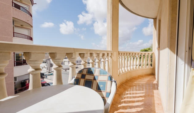 Odsprzedaż - Mieszkanie w bloku - Torrevieja - Costa Blanca
