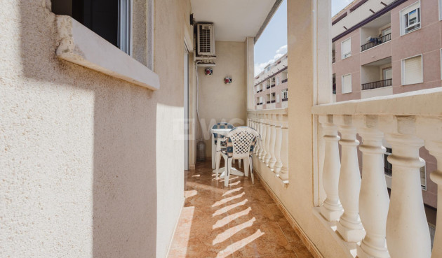 Odsprzedaż - Mieszkanie w bloku - Torrevieja - Costa Blanca