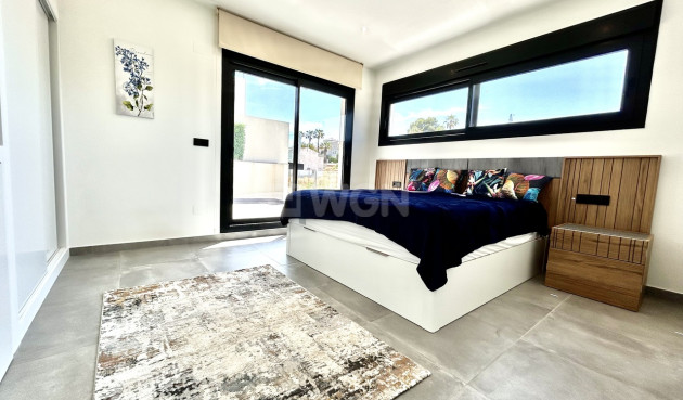 Odsprzedaż - Villa - Villamartin - Costa Blanca