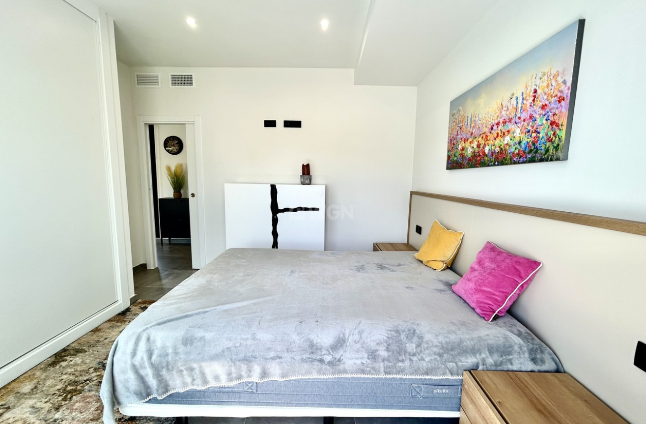 Odsprzedaż - Villa - Villamartin - Costa Blanca