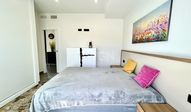 Odsprzedaż - Villa - Villamartin - Costa Blanca
