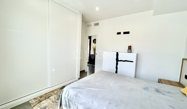 Odsprzedaż - Villa - Villamartin - Costa Blanca