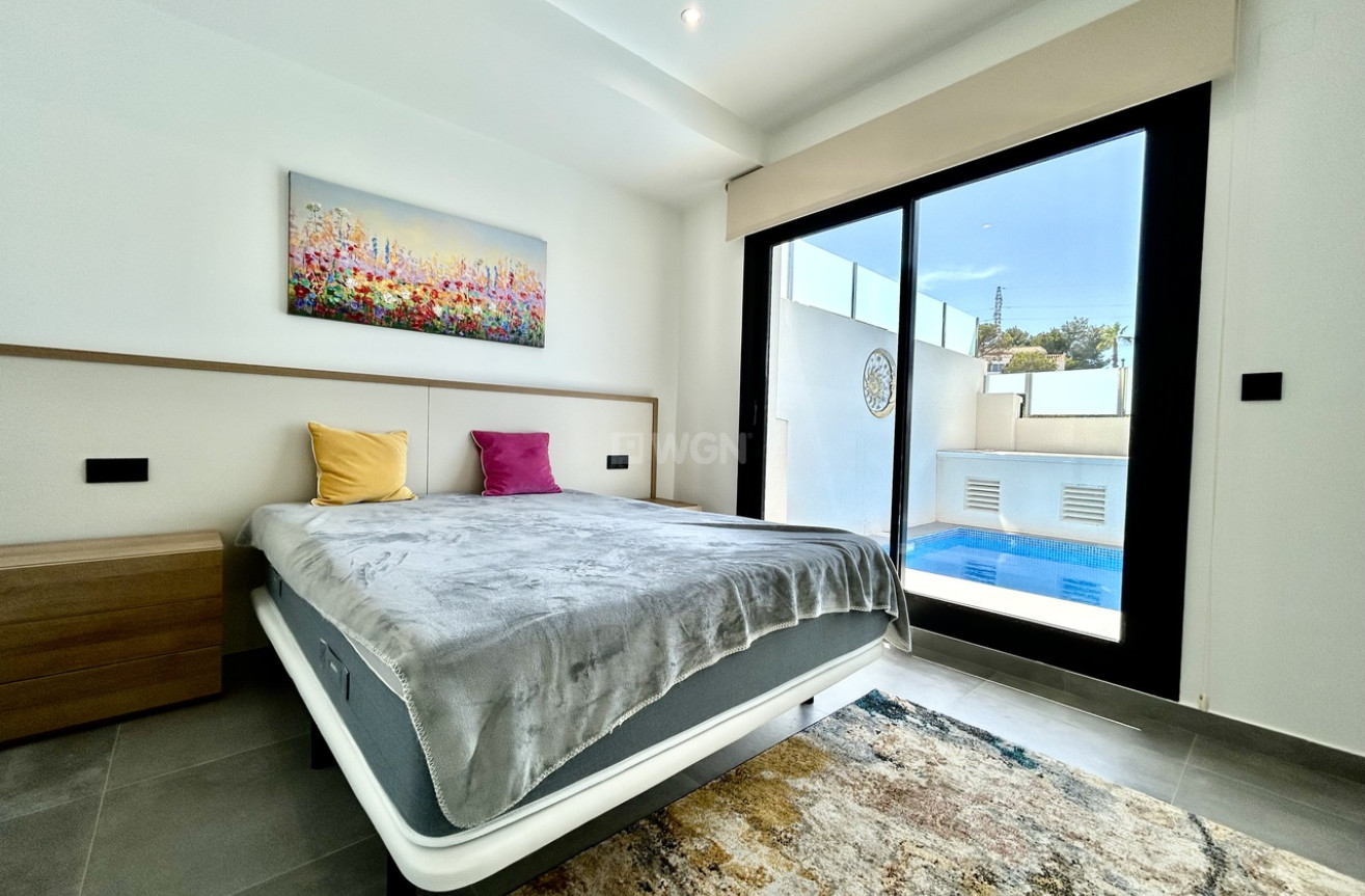 Odsprzedaż - Villa - Villamartin - Costa Blanca