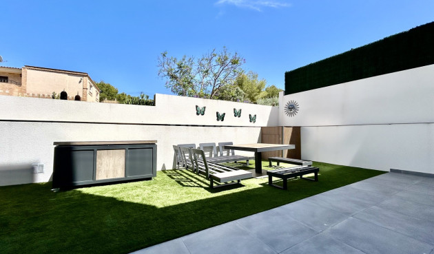 Odsprzedaż - Villa - Villamartin - Costa Blanca