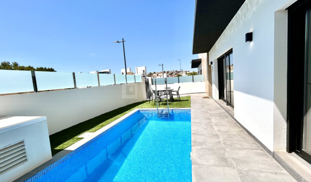 Odsprzedaż - Villa - Villamartin - Costa Blanca