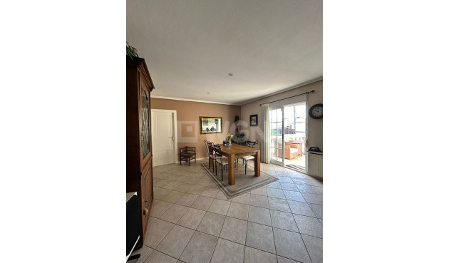 Odsprzedaż - Villa - Torrevieja - aguas nuevas