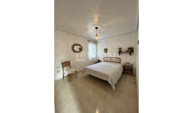 Odsprzedaż - Villa - Torrevieja - aguas nuevas