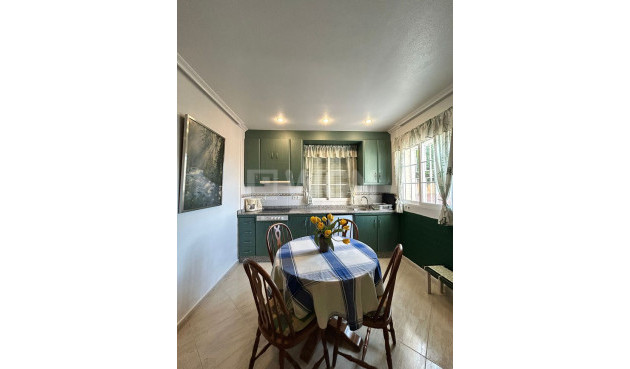 Odsprzedaż - Villa - Torrevieja - aguas nuevas
