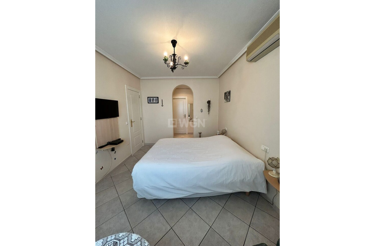 Odsprzedaż - Villa - Torrevieja - aguas nuevas