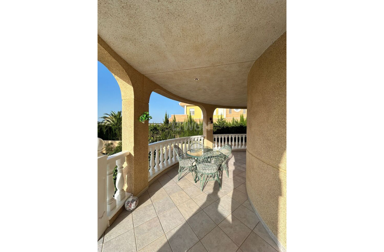 Odsprzedaż - Villa - Torrevieja - aguas nuevas