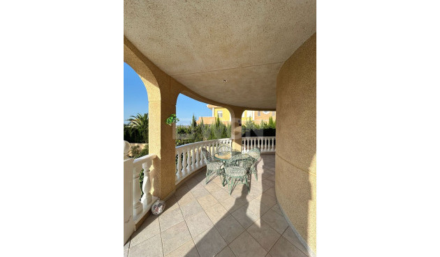 Odsprzedaż - Villa - Torrevieja - aguas nuevas