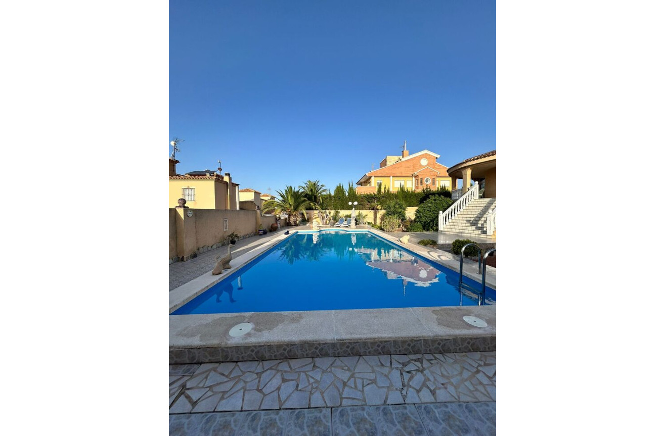 Odsprzedaż - Villa - Torrevieja - aguas nuevas