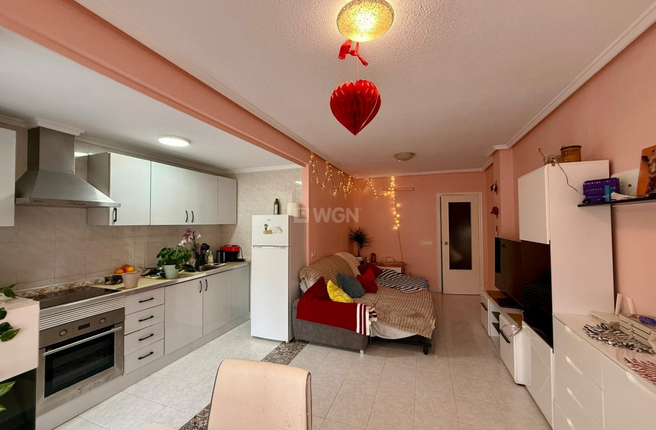 Wiederverkauf - Wohnung - Torrevieja - Centro