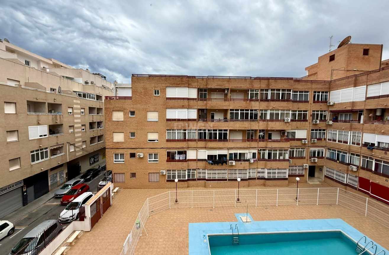 Wiederverkauf - Wohnung - Torrevieja - Centro