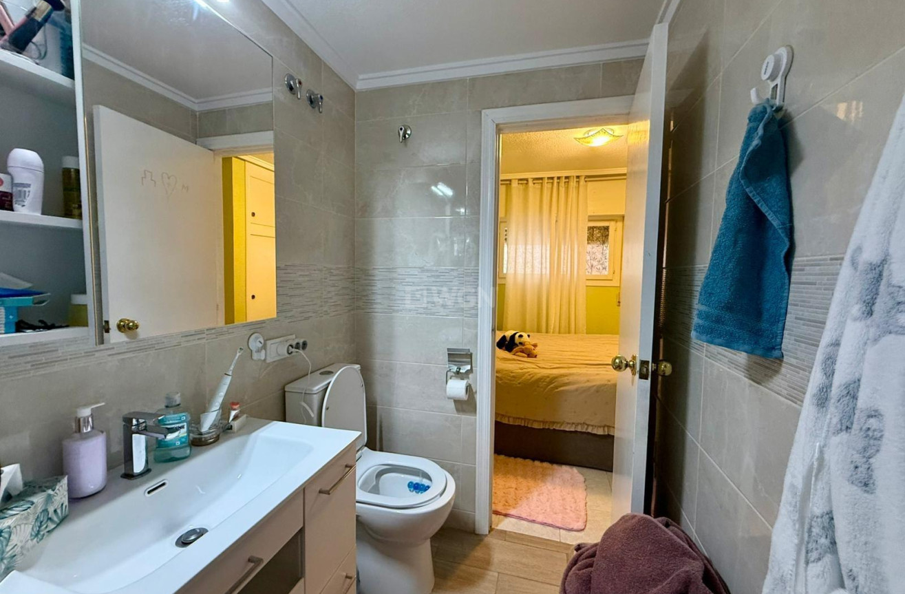 Wiederverkauf - Wohnung - Torrevieja - Centro