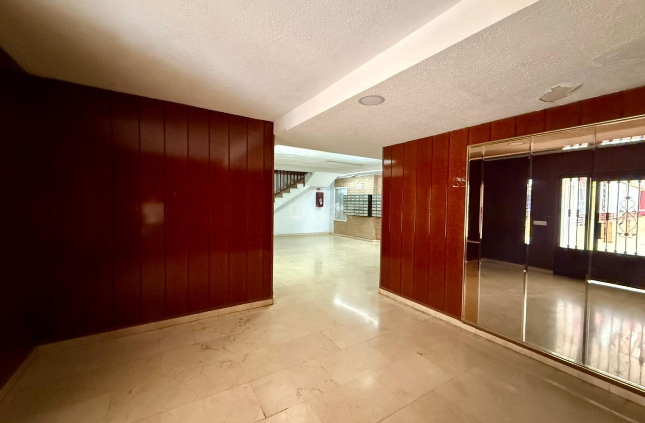 Wiederverkauf - Wohnung - Torrevieja - Centro