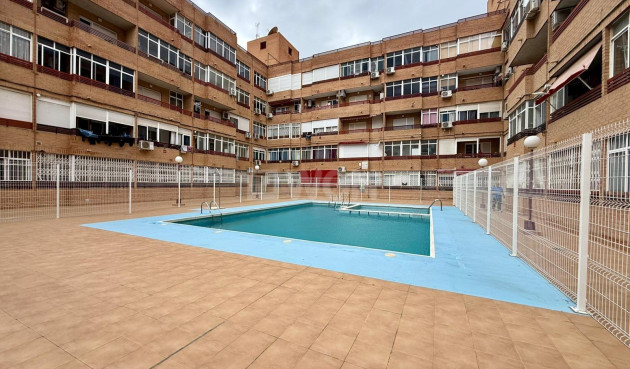 Wiederverkauf - Wohnung - Torrevieja - Centro