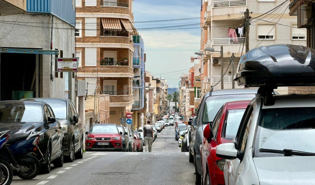Wiederverkauf - Wohnung - Torrevieja - Centro