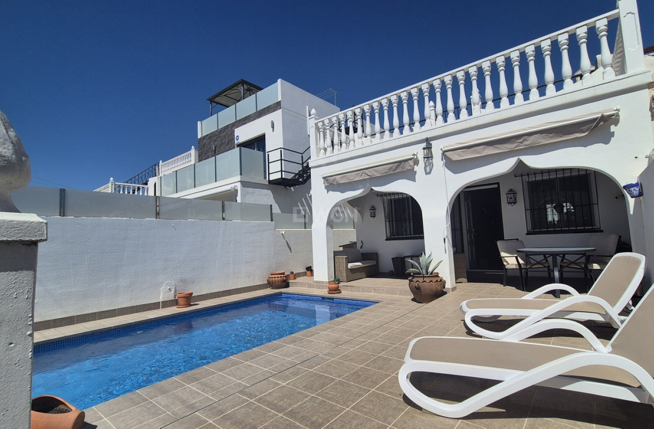 Odsprzedaż - Villa - San Miguel de Salinas - Inland