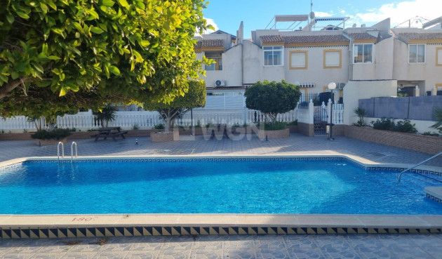 Odsprzedaż - Bungalow - Torrevieja - Sector 25