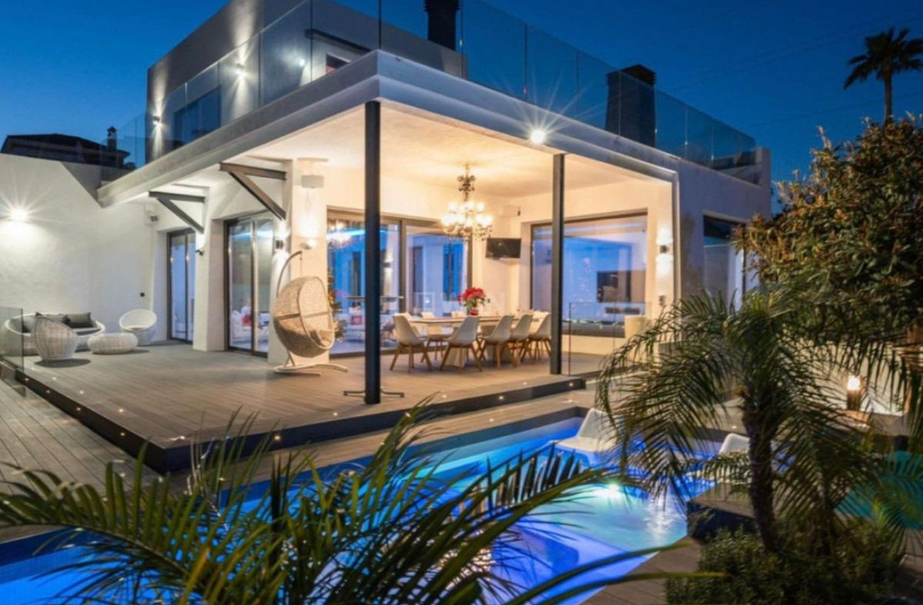 Odsprzedaż - Villa - Marbella - Nueva Andalucia