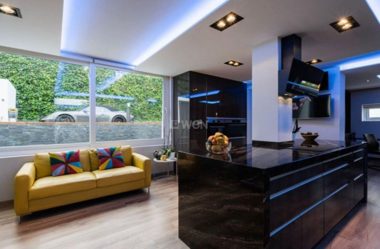 Odsprzedaż - Villa - Marbella - Nueva Andalucia