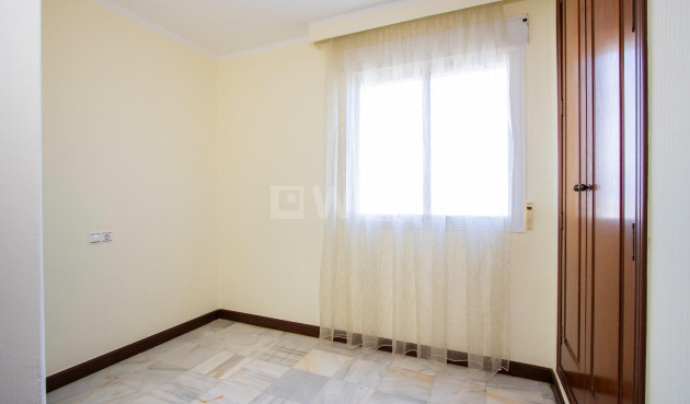 Odsprzedaż - Mieszkanie w bloku - Torrevieja - Los Frutales