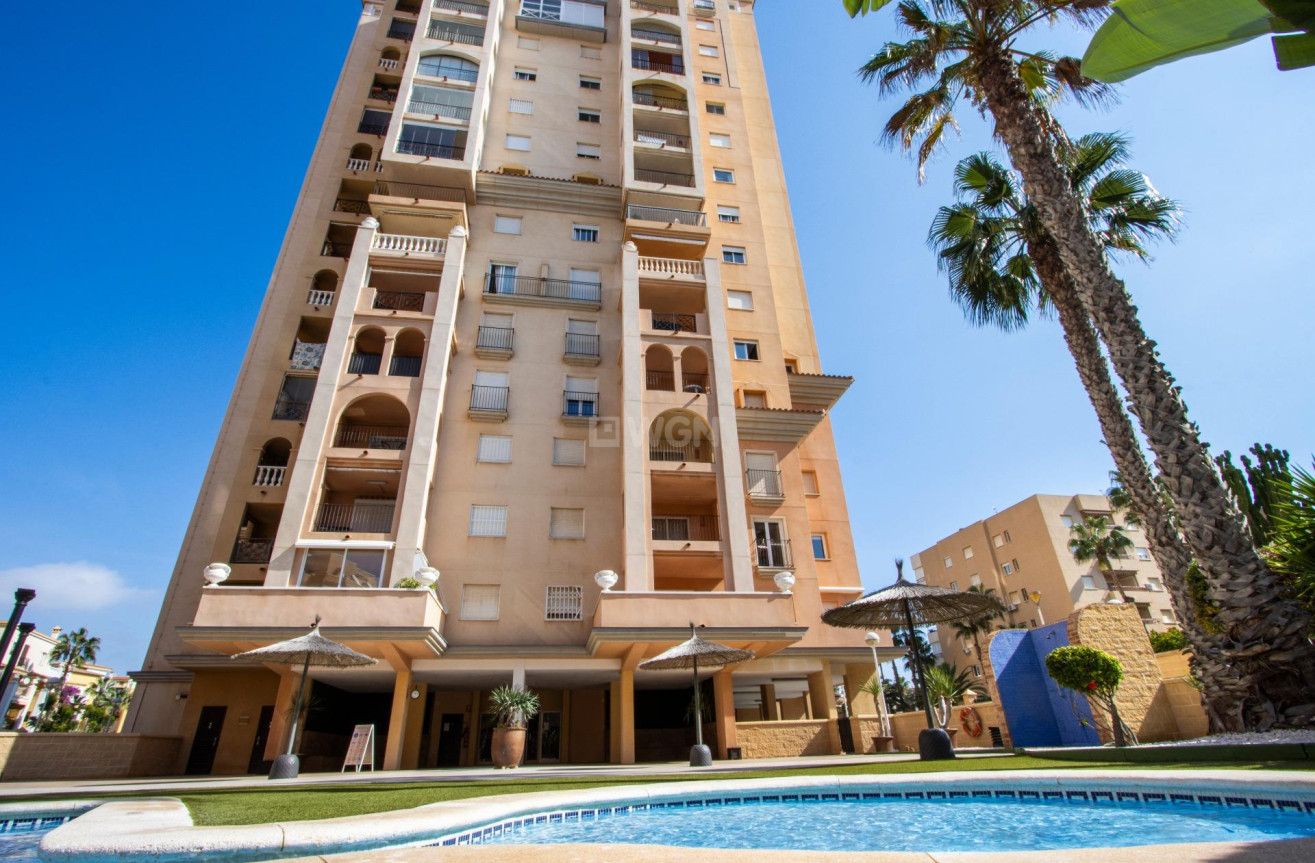 Odsprzedaż - Mieszkanie w bloku - Torrevieja - Los Frutales