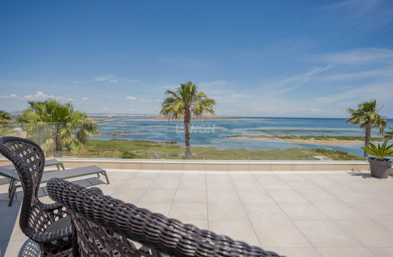 Resale - Villa - La Manga del Mar Menor - Costa Calida