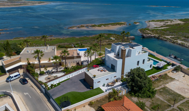 Resale - Villa - La Manga del Mar Menor - Costa Calida