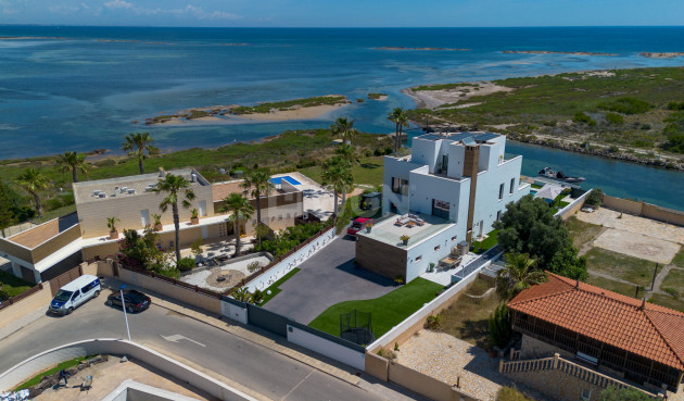 Resale - Villa - La Manga del Mar Menor - Costa Calida