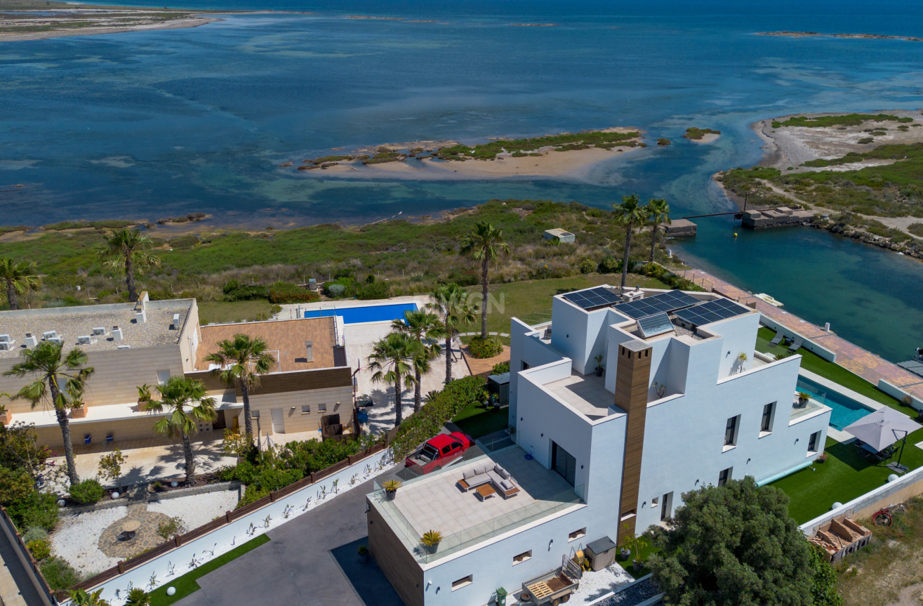 Resale - Villa - La Manga del Mar Menor - Costa Calida