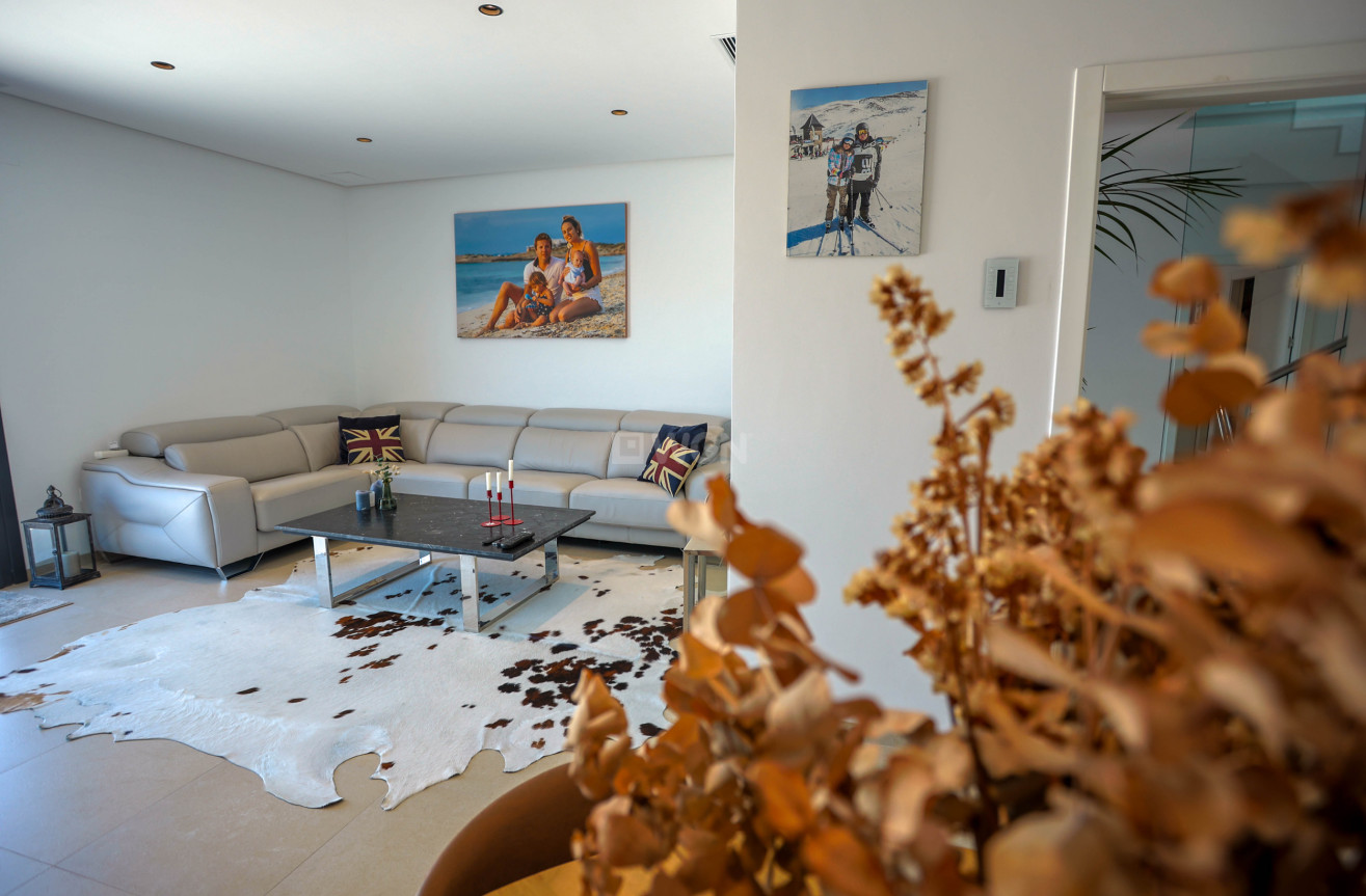 Resale - Villa - La Manga del Mar Menor - Costa Calida