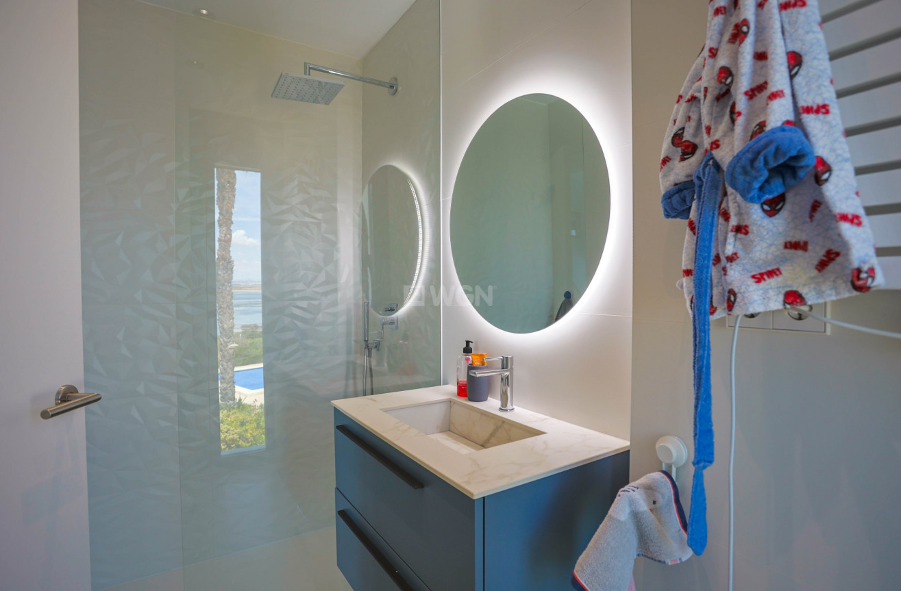 Resale - Villa - La Manga del Mar Menor - Costa Calida